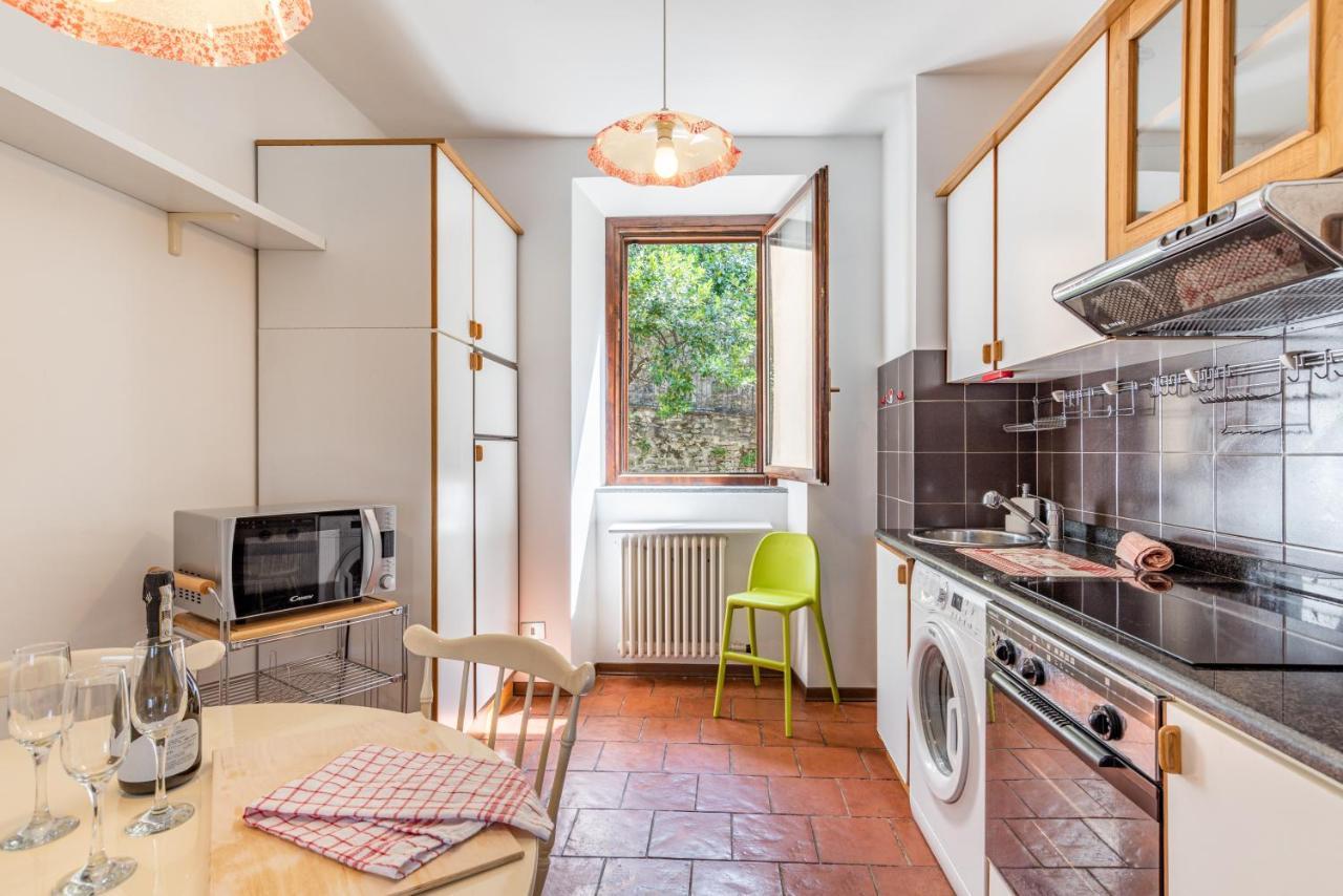 Apt With Private Parking & Shared Pool!
