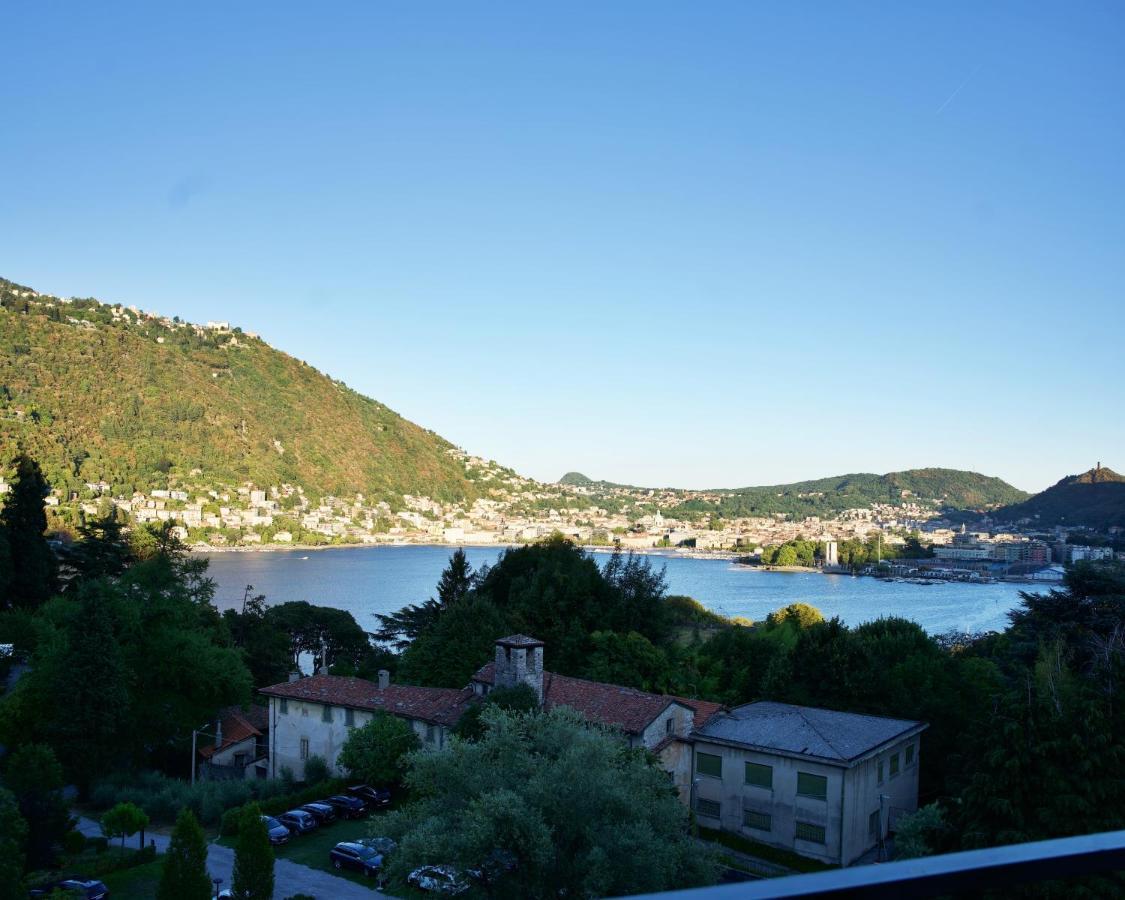 The Blue - / View Modern Near Olmo Como