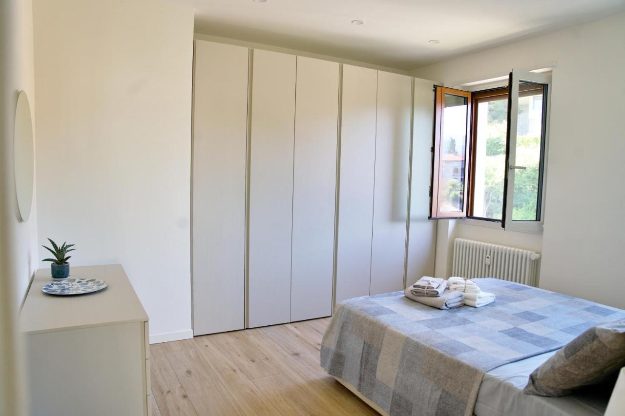 The Blue - / View Modern Near Olmo Como
