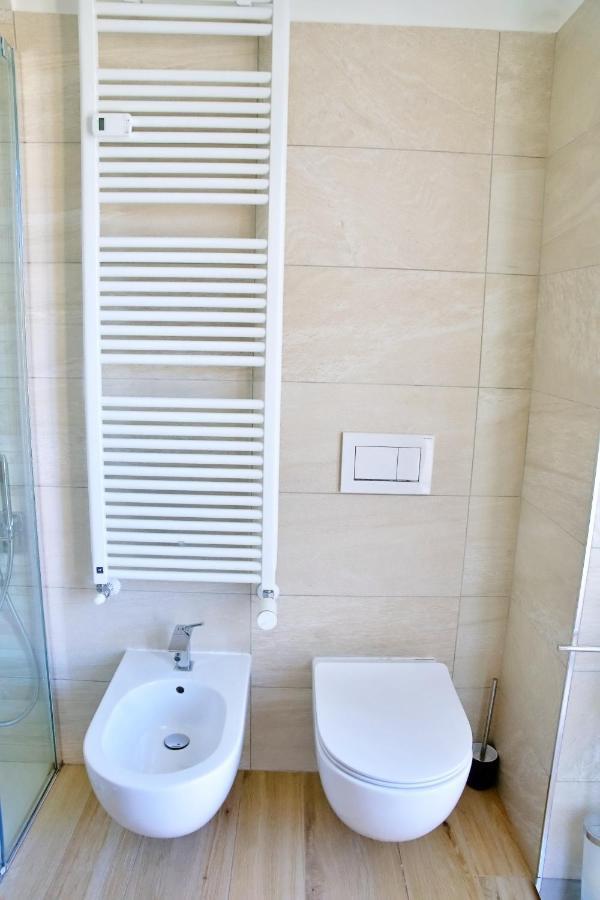 The Blue - / View Modern Near Olmo Apartment Como