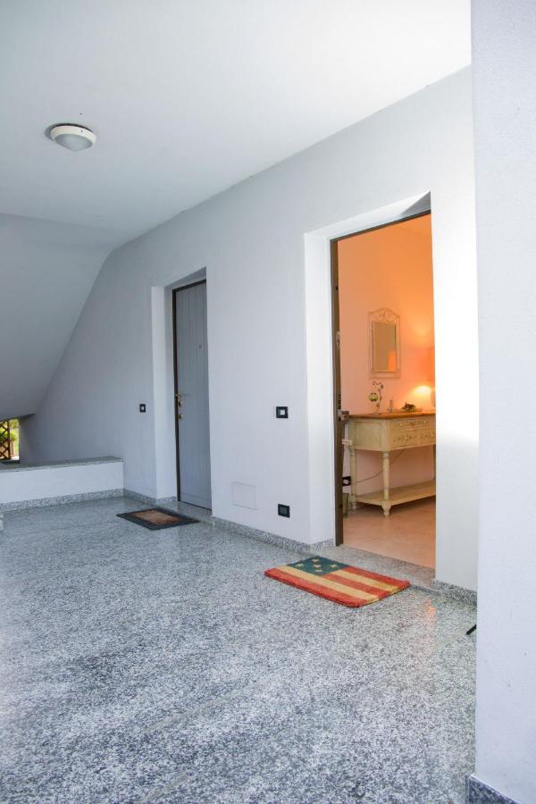 Con Giardino E Parcheggio Privato Apartment