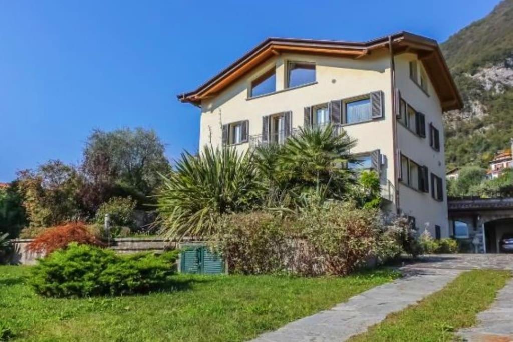 Brezza Del - Tremezzina. * Mezzegra