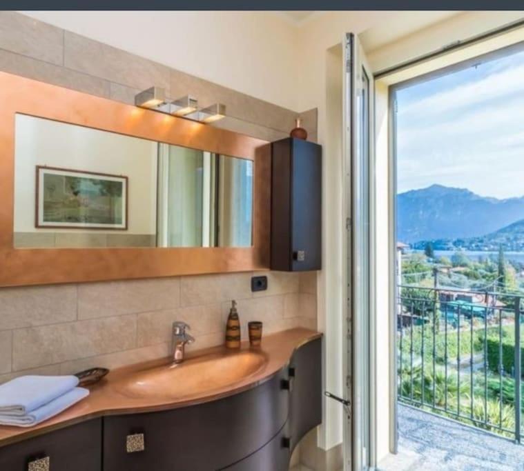 Brezza Del - Tremezzina. Villa