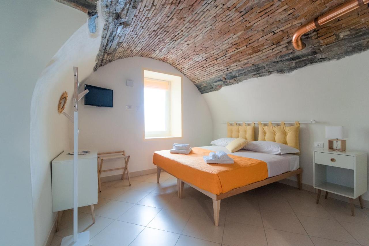 La Casa Dei Tre Pesci - Alborella Apartment