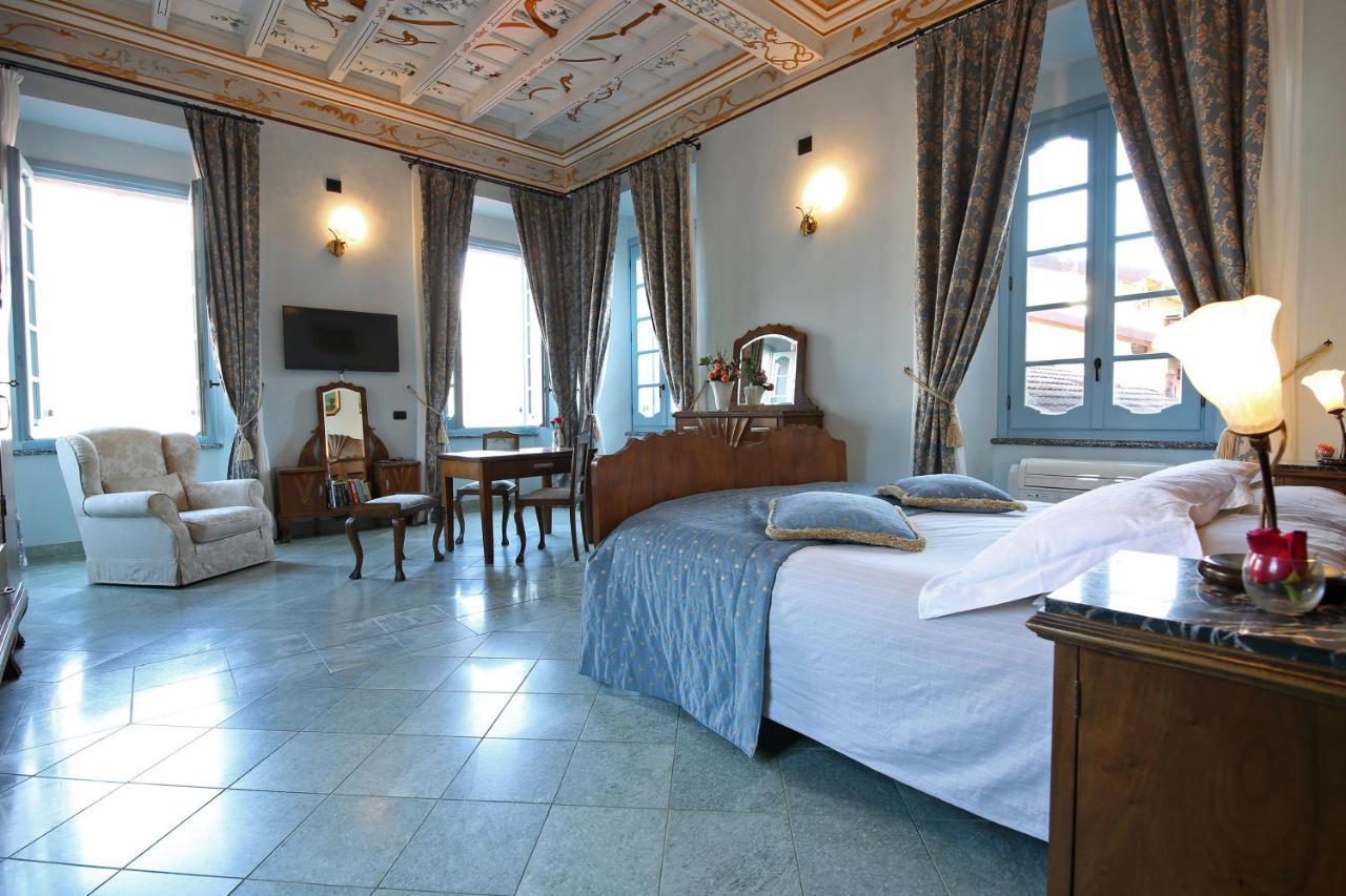 Palazzo Del Vicere Lezzeno