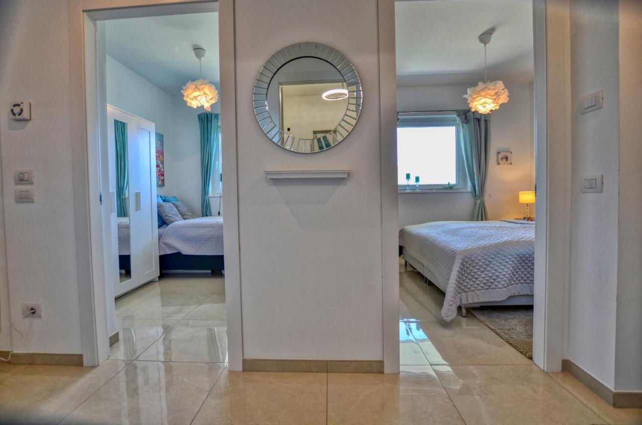 Felice Sul 2-bedroom Lakeview Apartment *