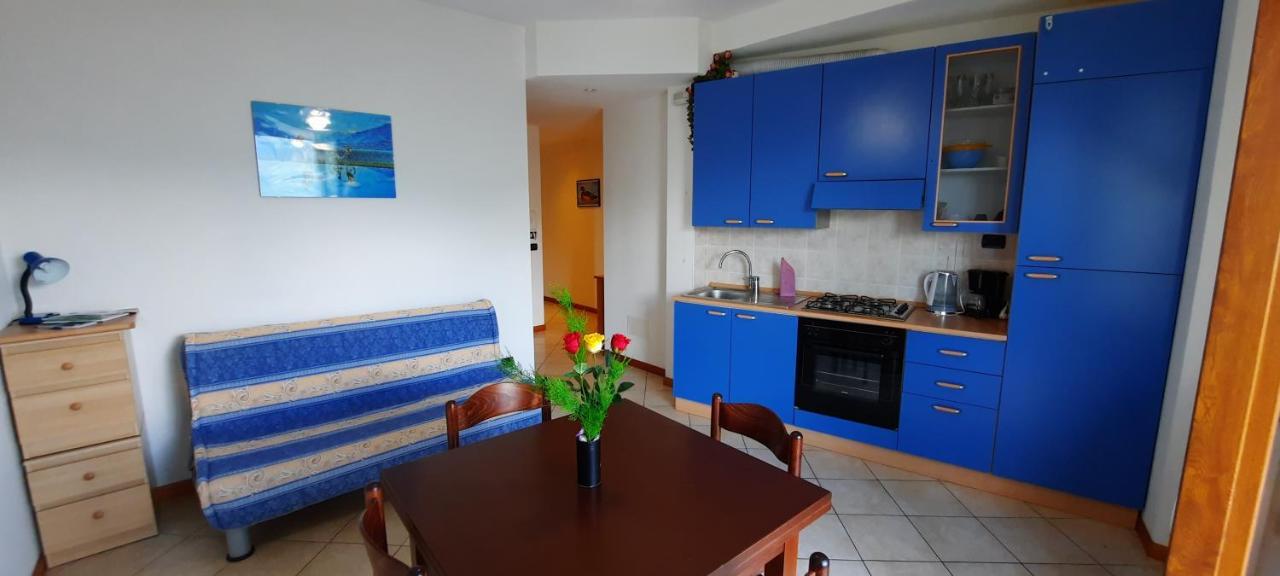 Robertalagocomo Apartment *