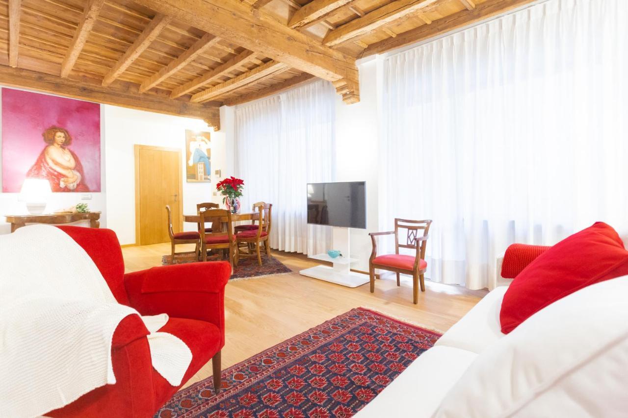 Boutique By Rent Apartment Como