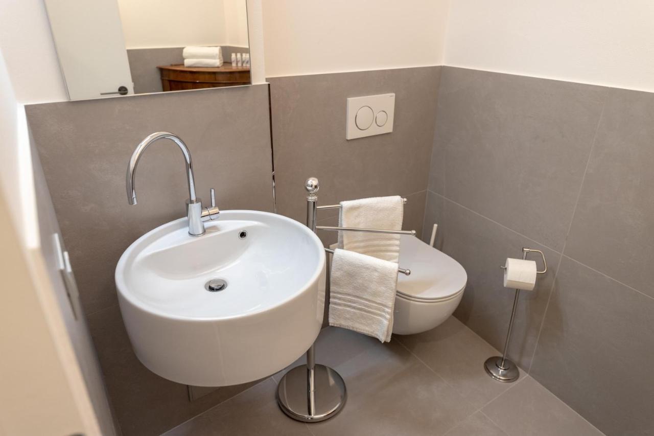 Boutique By Rent Apartment Como