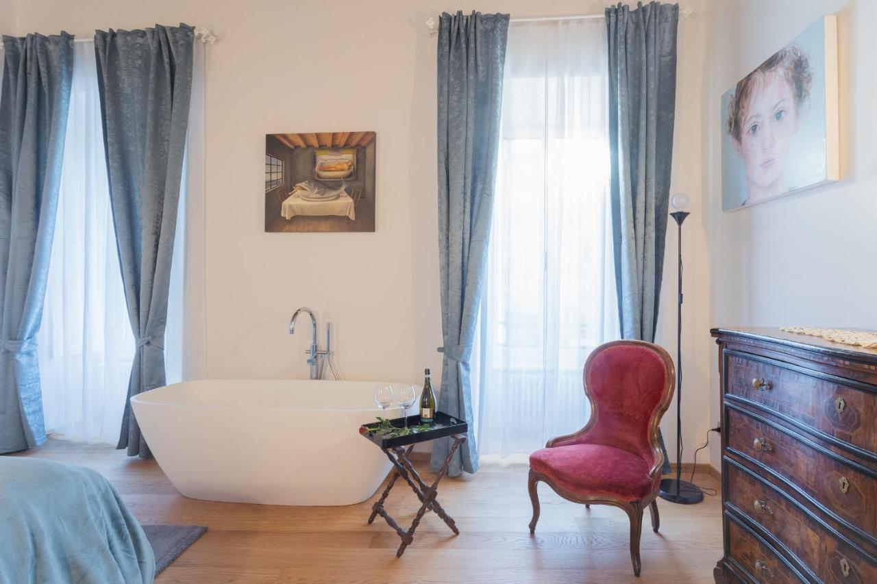 Boutique By Rent Apartment Como