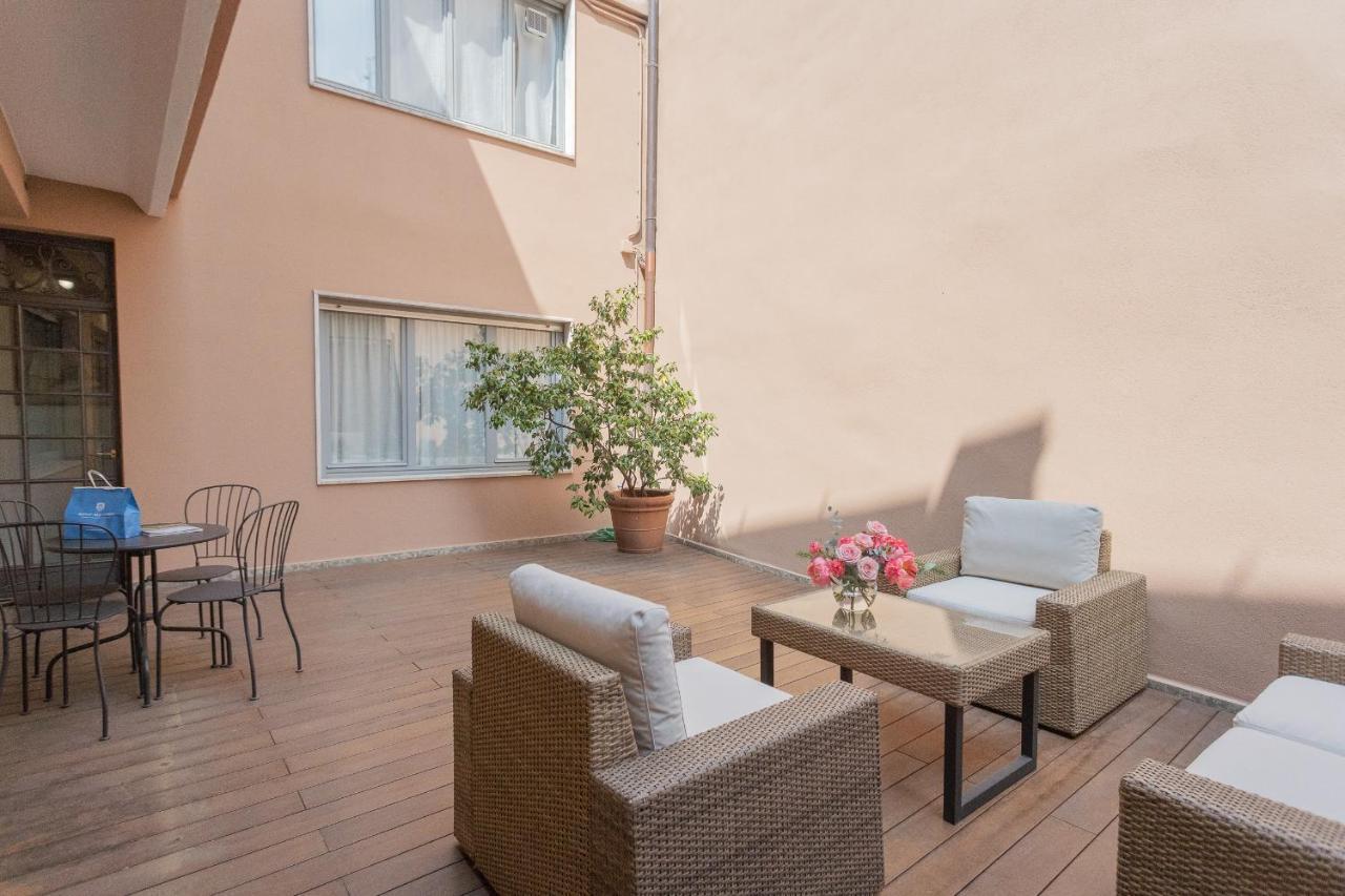 Boutique By Rent Apartment Como