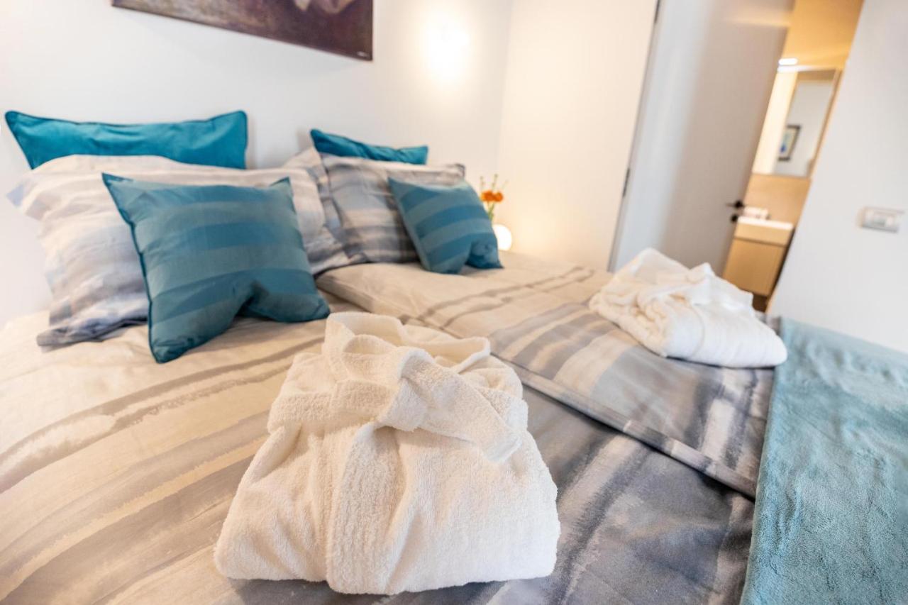 Boutique By Rent * Como