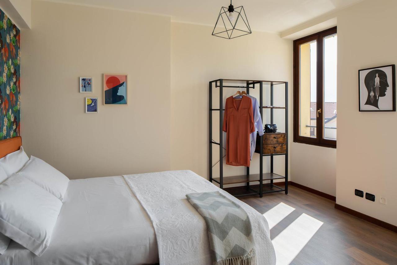Brother's Como Lake Apartment