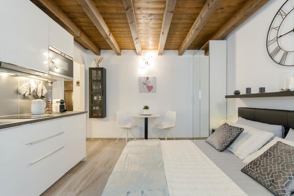 Apartment Antico Loft Como