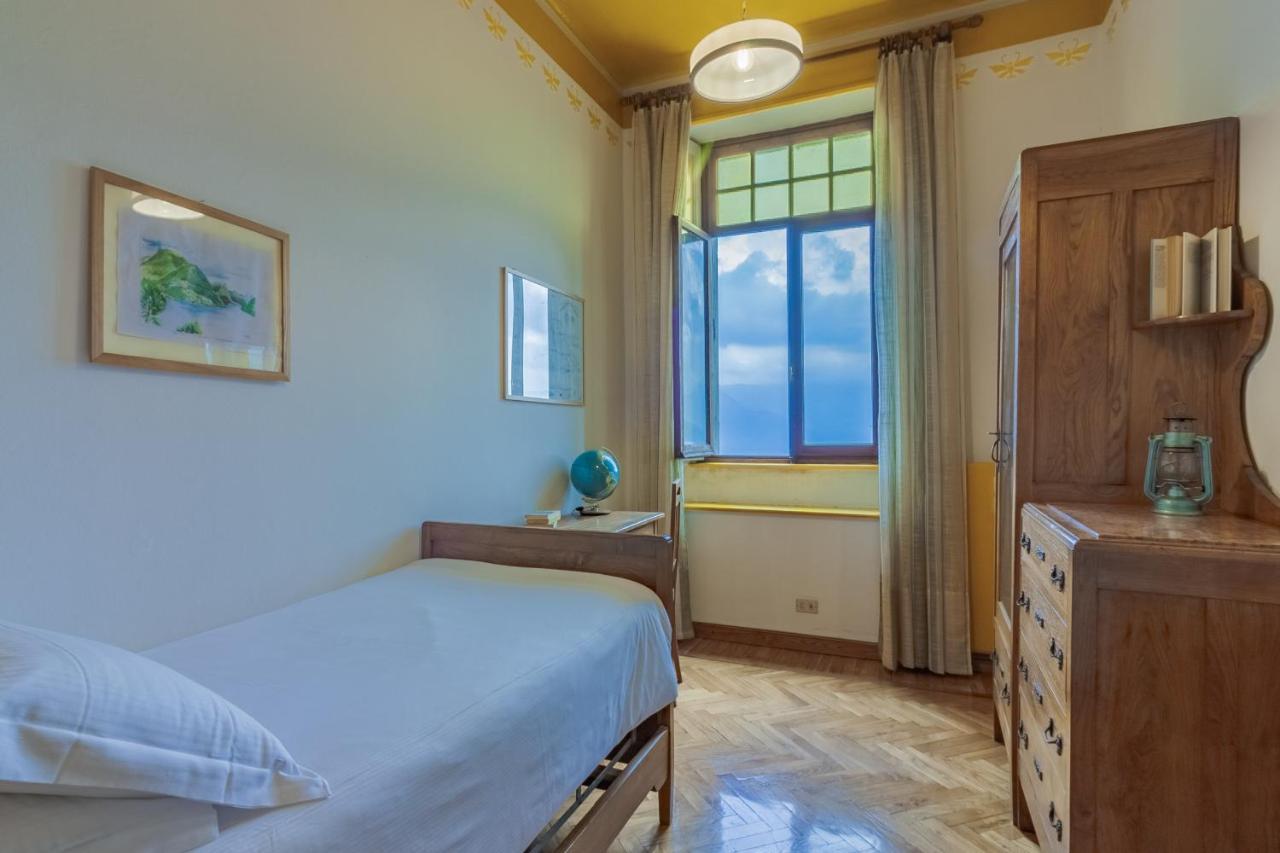 Family With Stunning View By Wonderful Italy Villa *