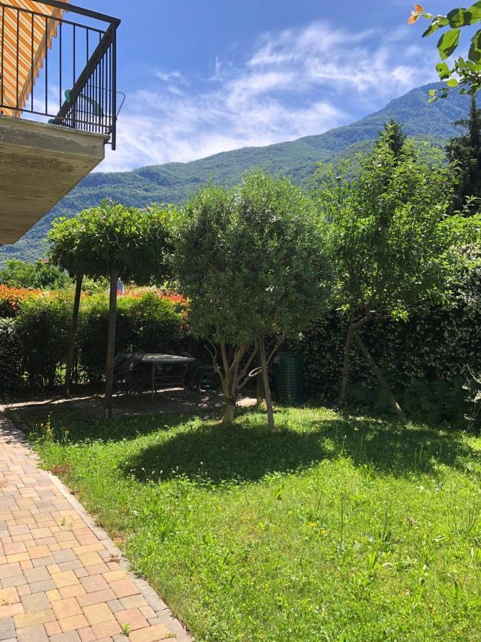 The Children Smile- With Private Garden Apartment Colico