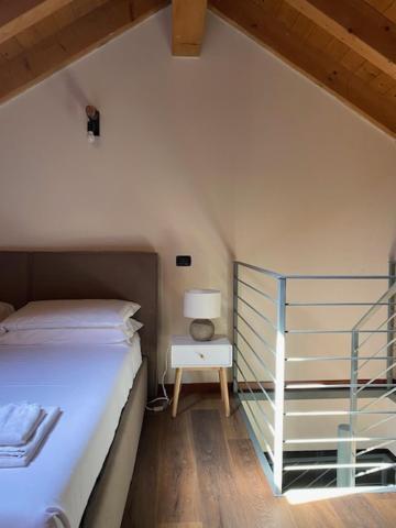 Brother's Como Lake Apartment *