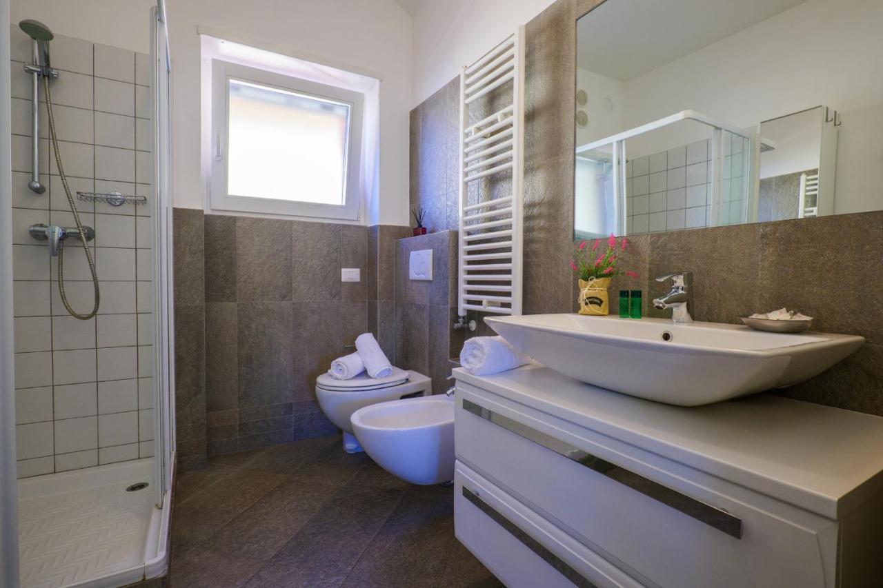 Aparthotel Girasole Casa Rossa B Colico