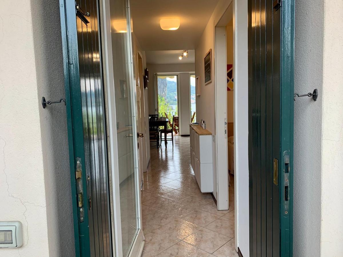 Apartment Mamma Ciccia - Lake Front Apartment, Beach And Swimming Pool