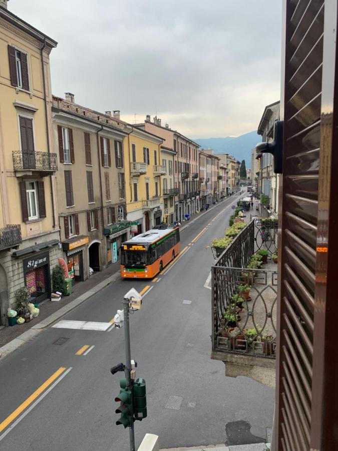 Finestra Su