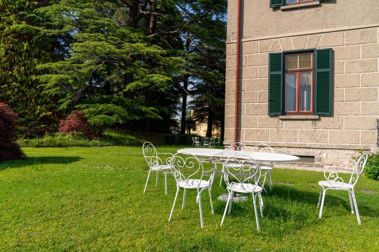 Family With Stunning View By Wonderful Italy Villa Civenna