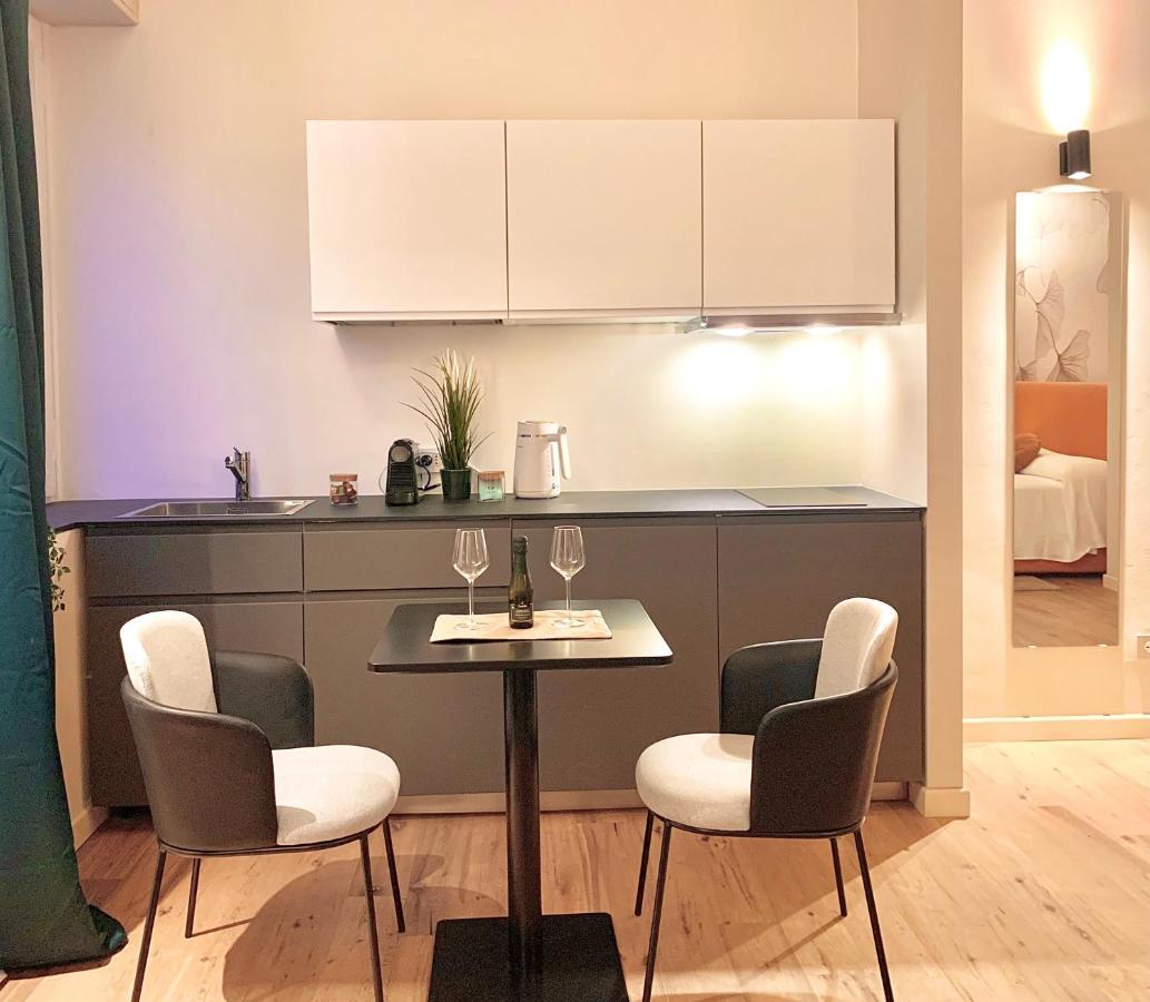 W83 House Como