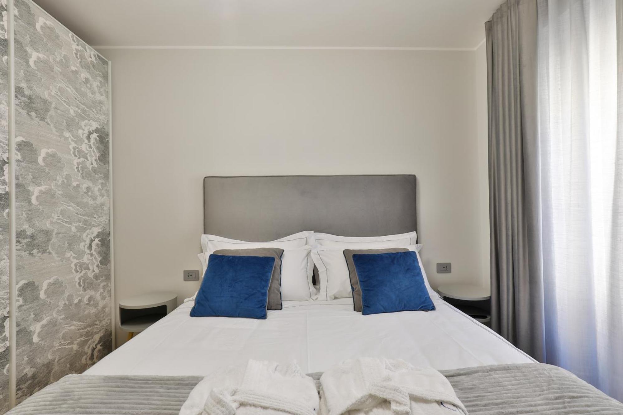 Como Lake Suites Apartment Como