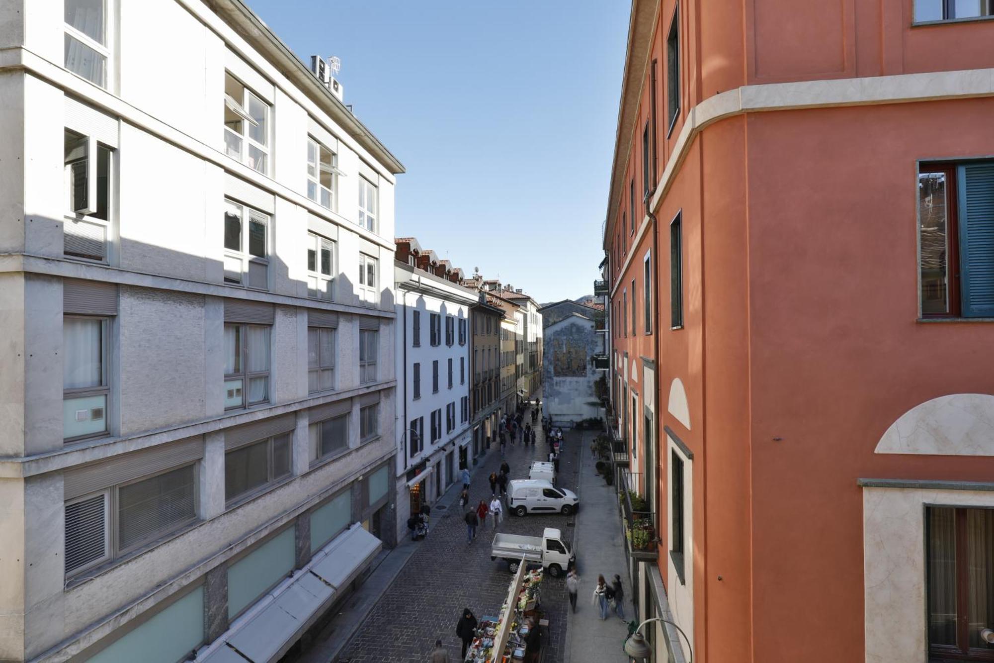 Como Lake Suites Como