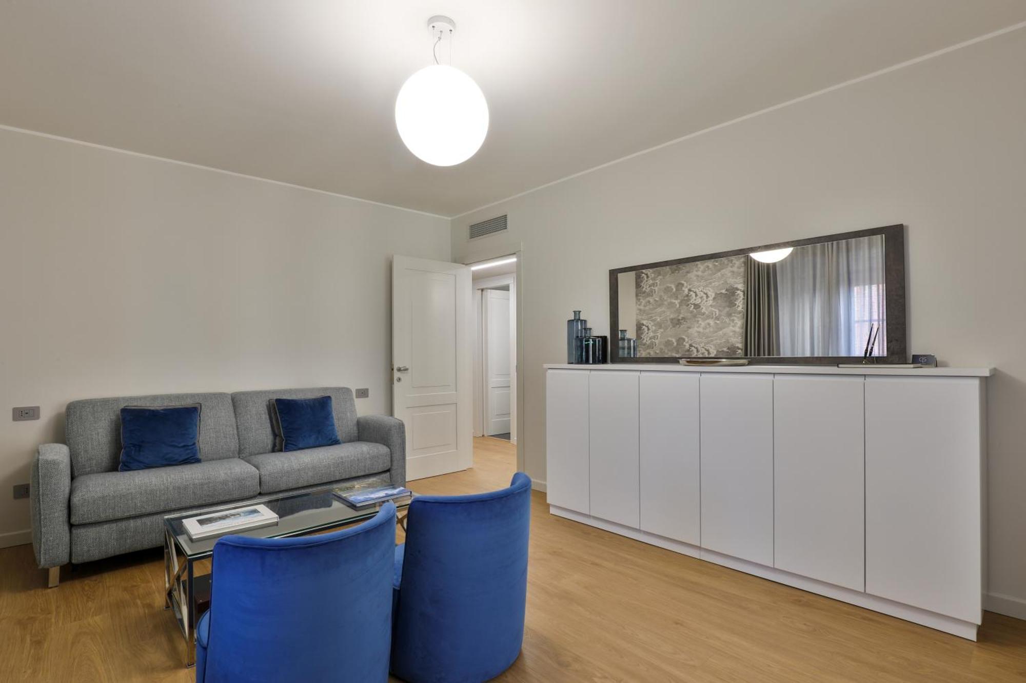 Como Lake Suites Apartment *