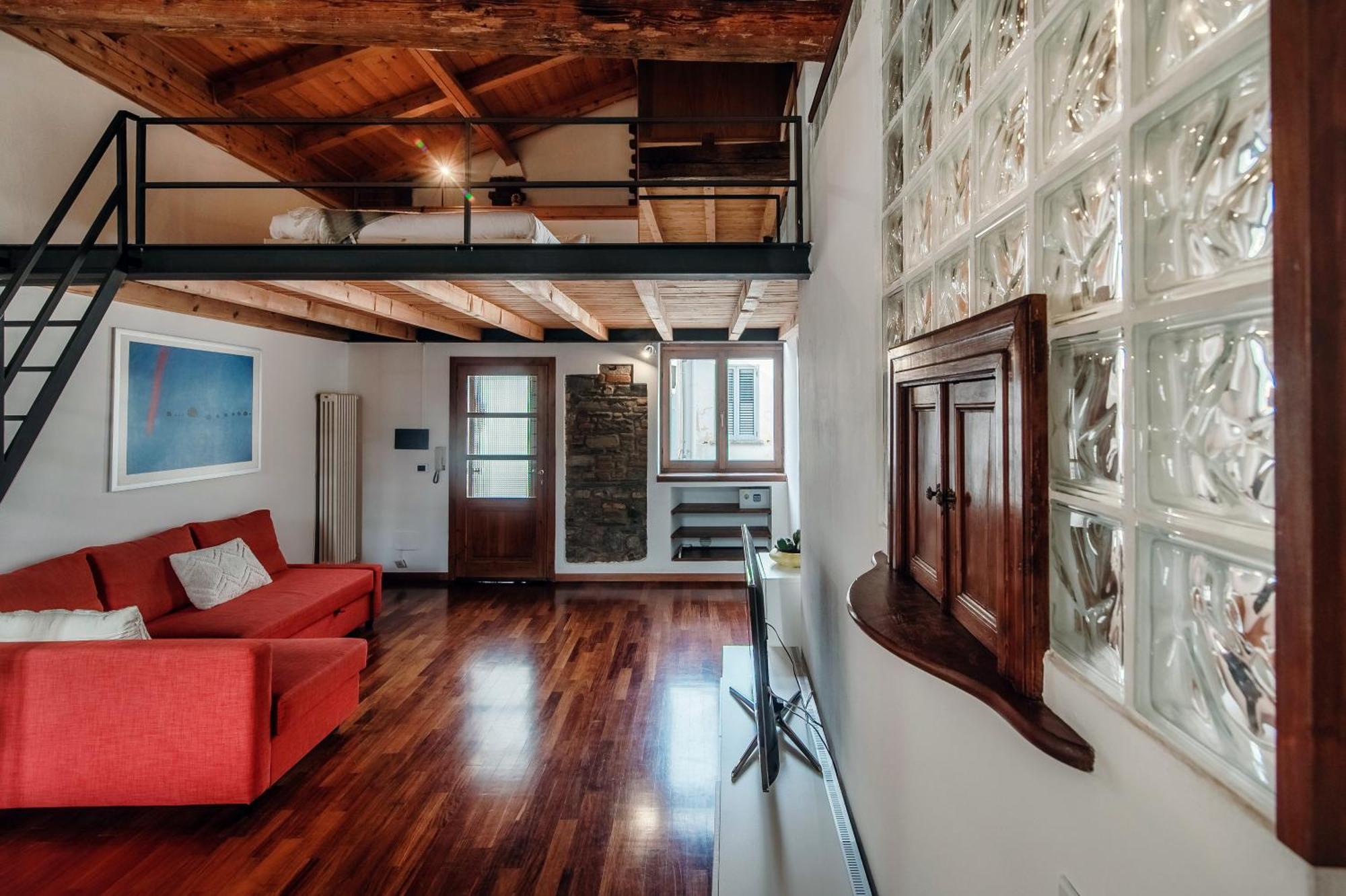 Loft Madera - By Myhomeincomo Apartment