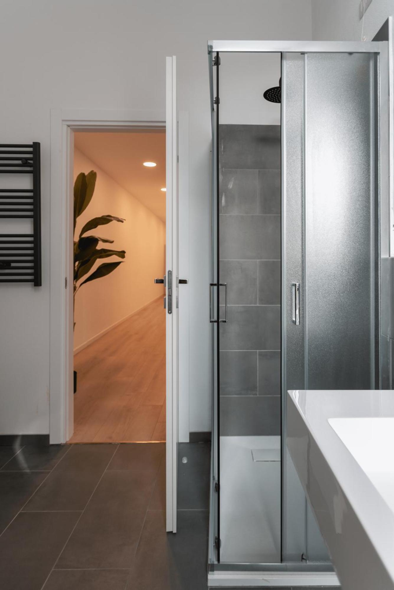 Comostay Apartment