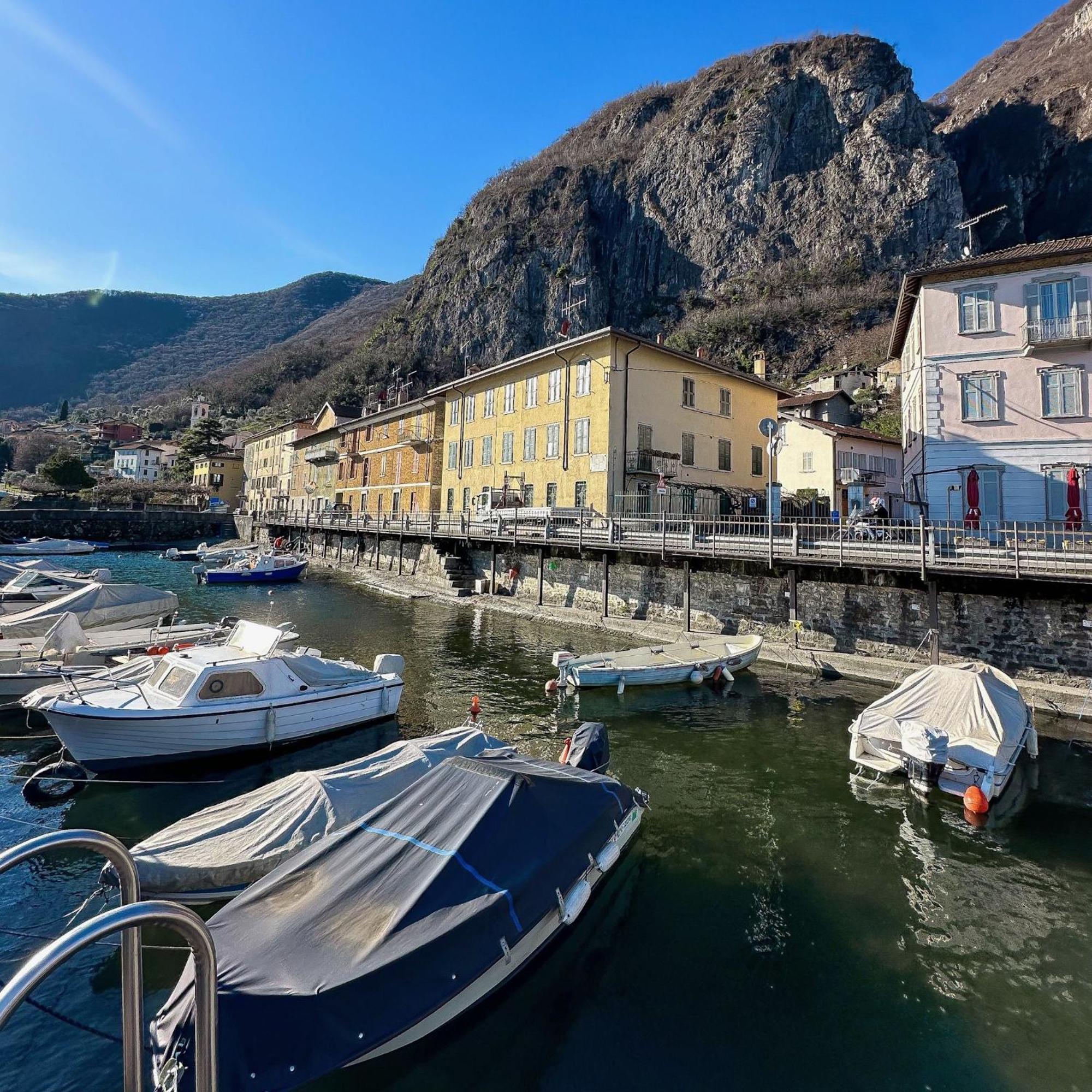 Renzo E Lucia Lake View Apartment