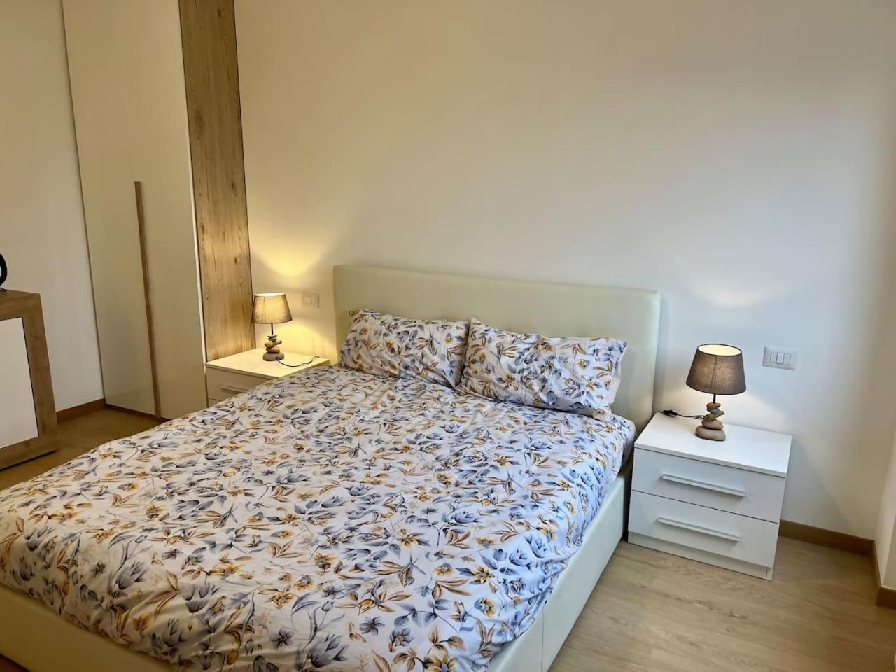 Blue's Place - Vicino Stazione Chiasso Como