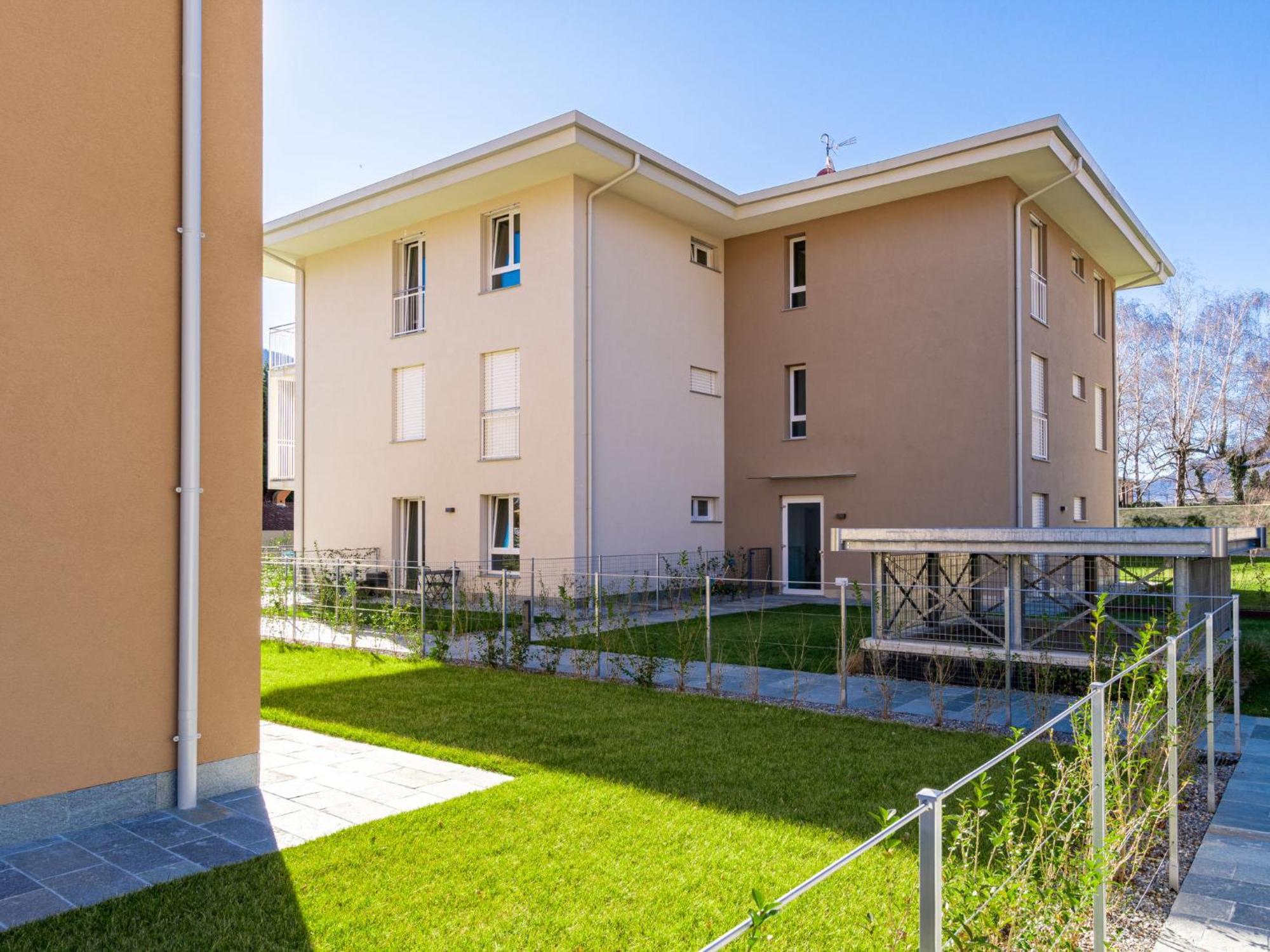 Le By Interhome Apartment Gravedona