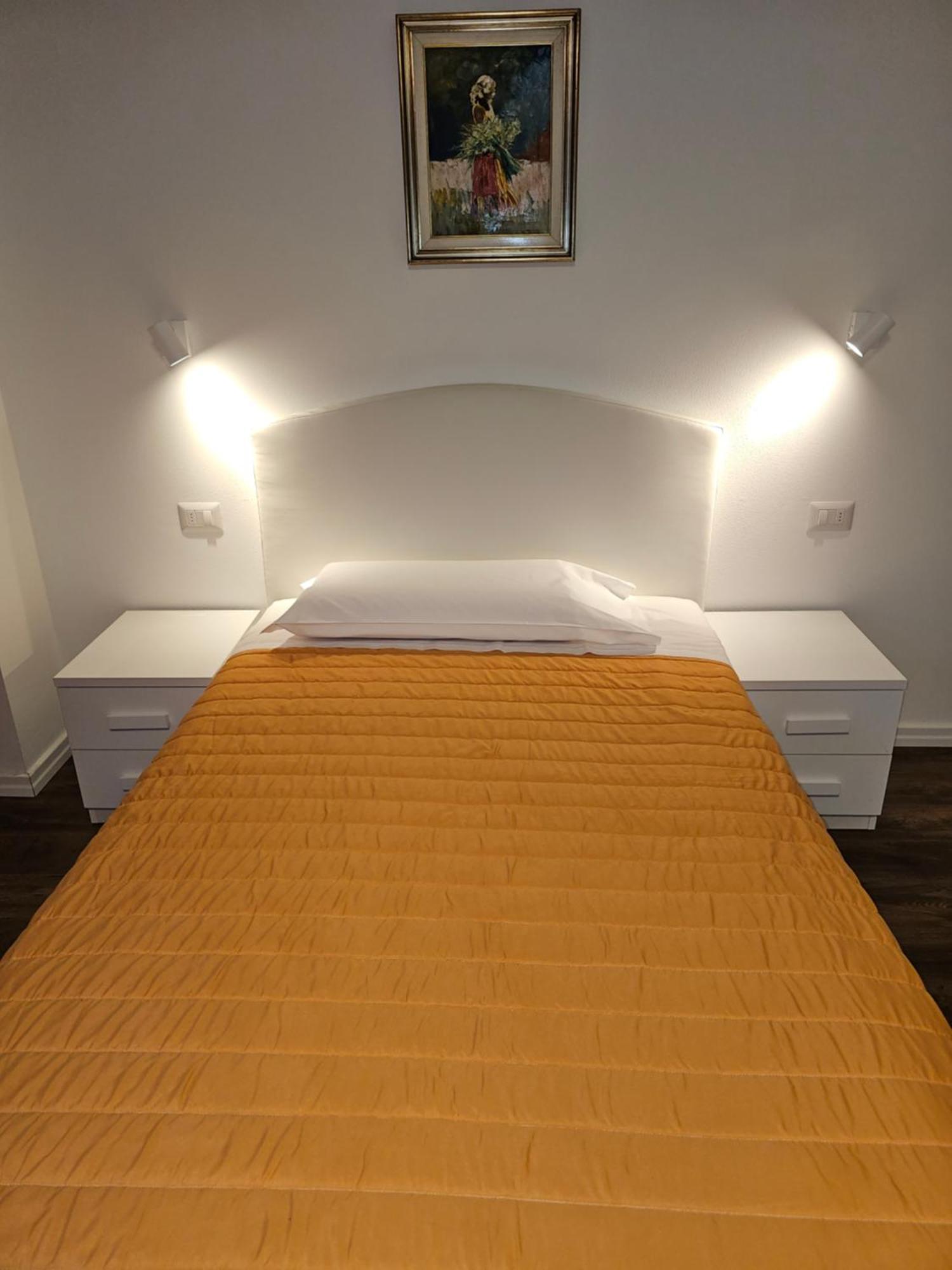 Victoria Royal Garden Aparthotel 3*