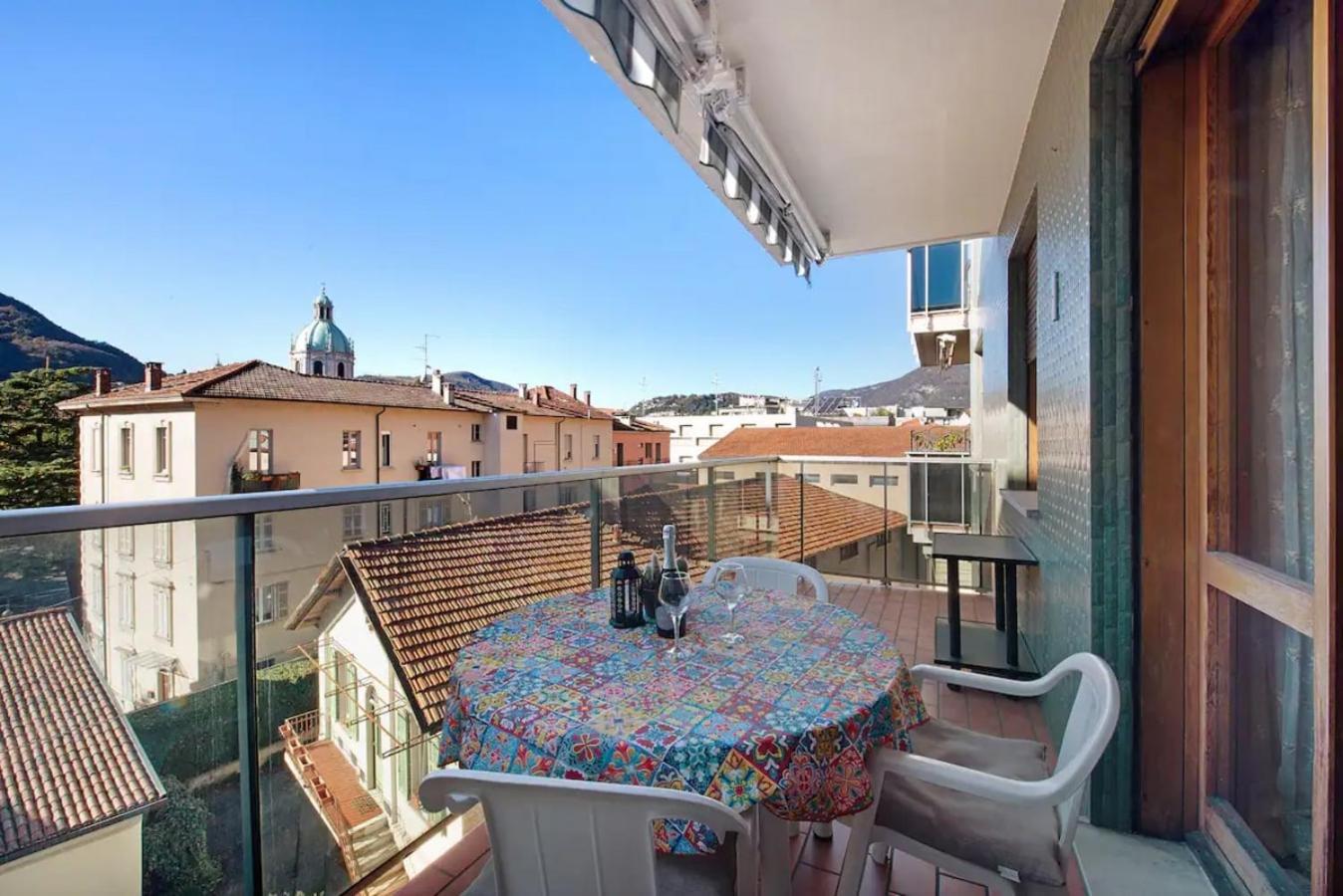 House Of Roses Con Vista Duomo Ferienhaus Como