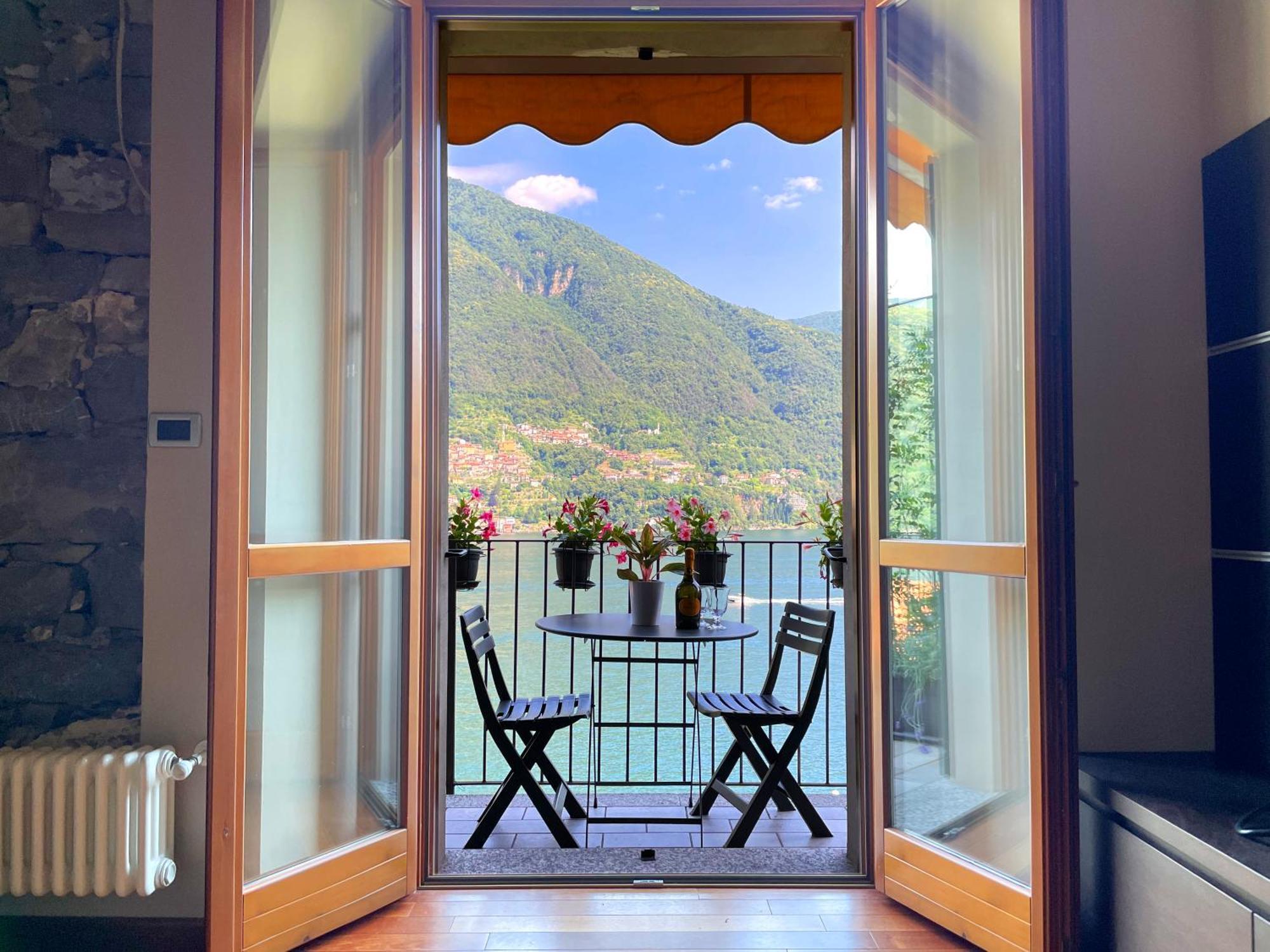 Balcony On The - Free Parking, View