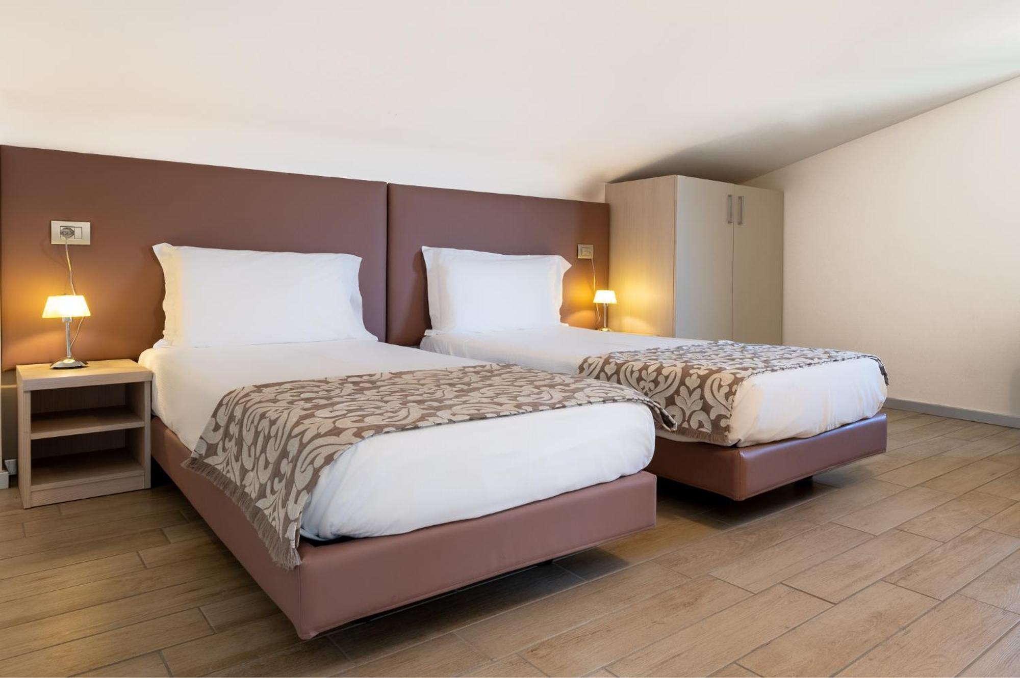 Bellagio Village- 4 Apartments By The Lake - Seasonal Warm Pool And Sauna Aparthotel Oliveto Lario