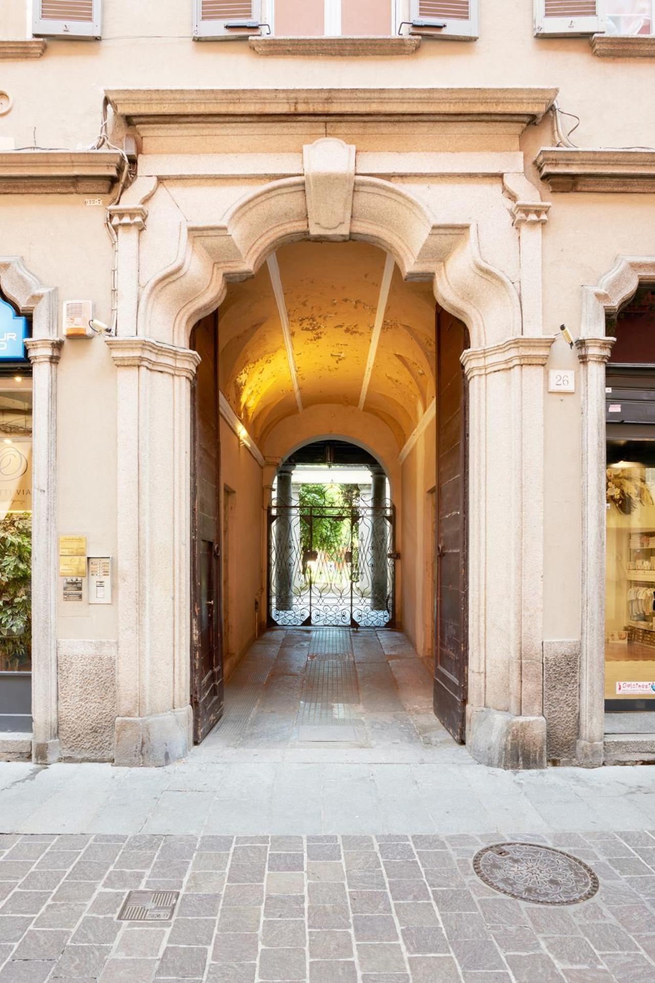 23 Sweet Apartment Como