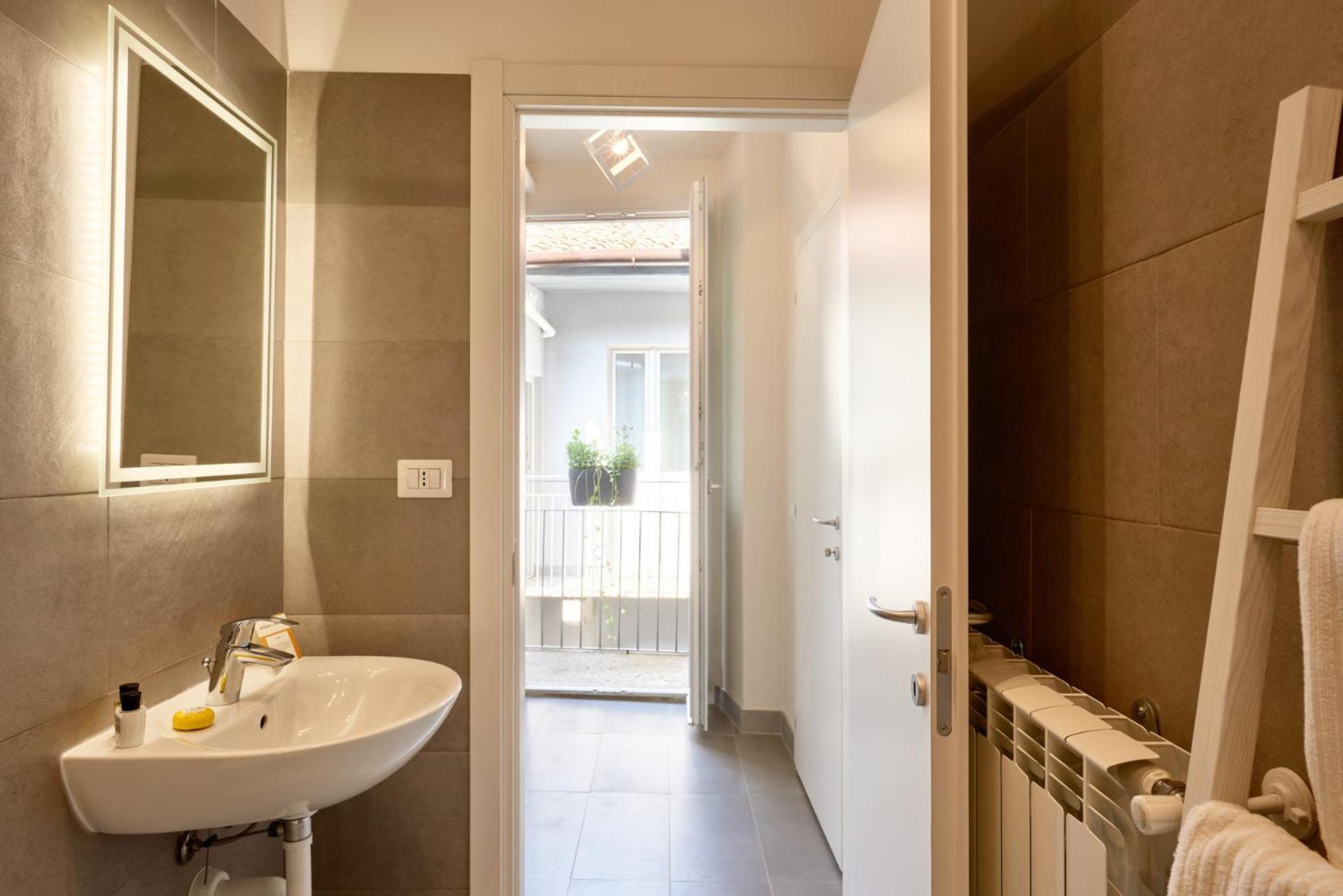 22 Sweet Apartment *