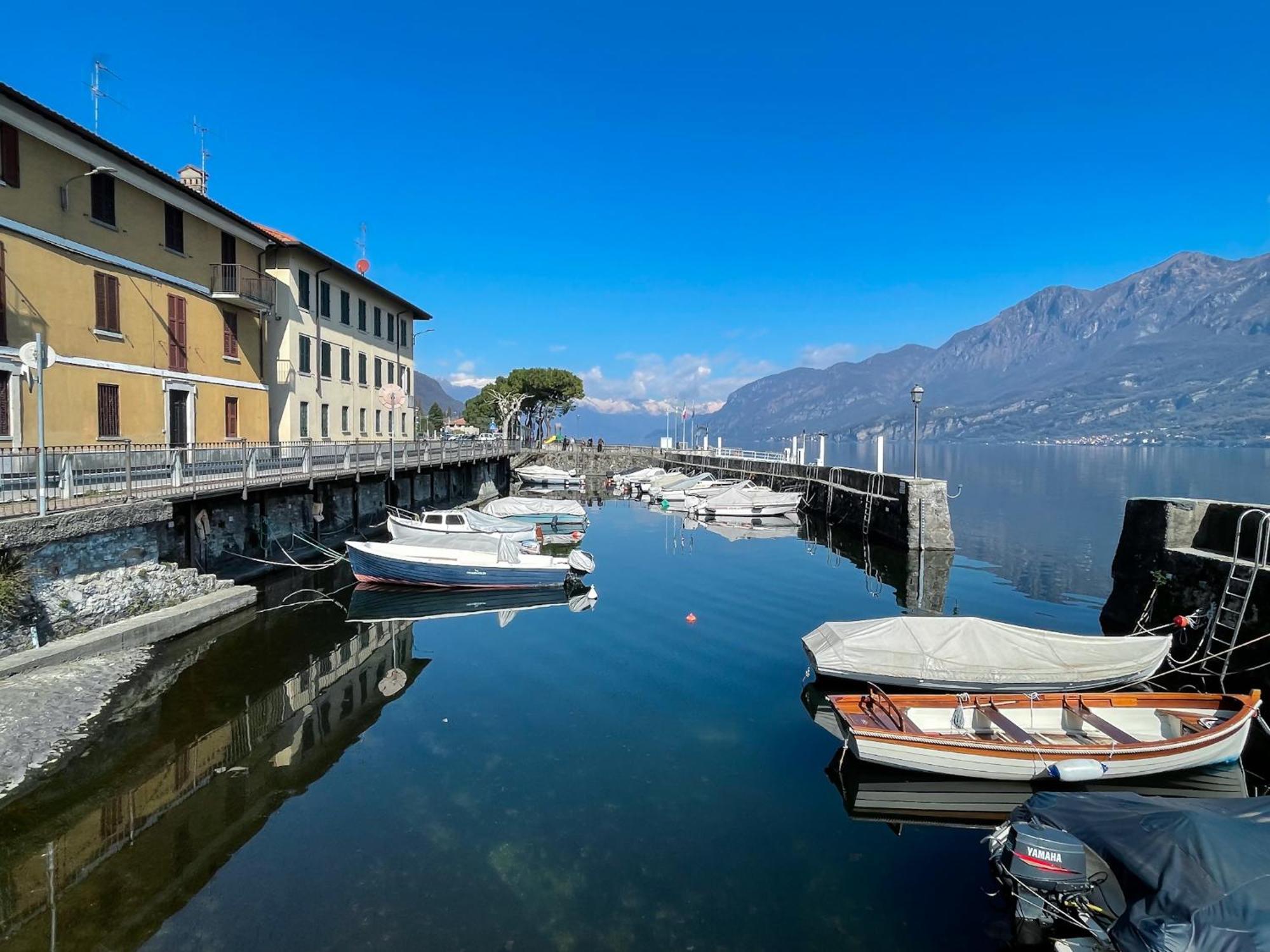 Renzo E Lucia Lake View Oliveto Lario