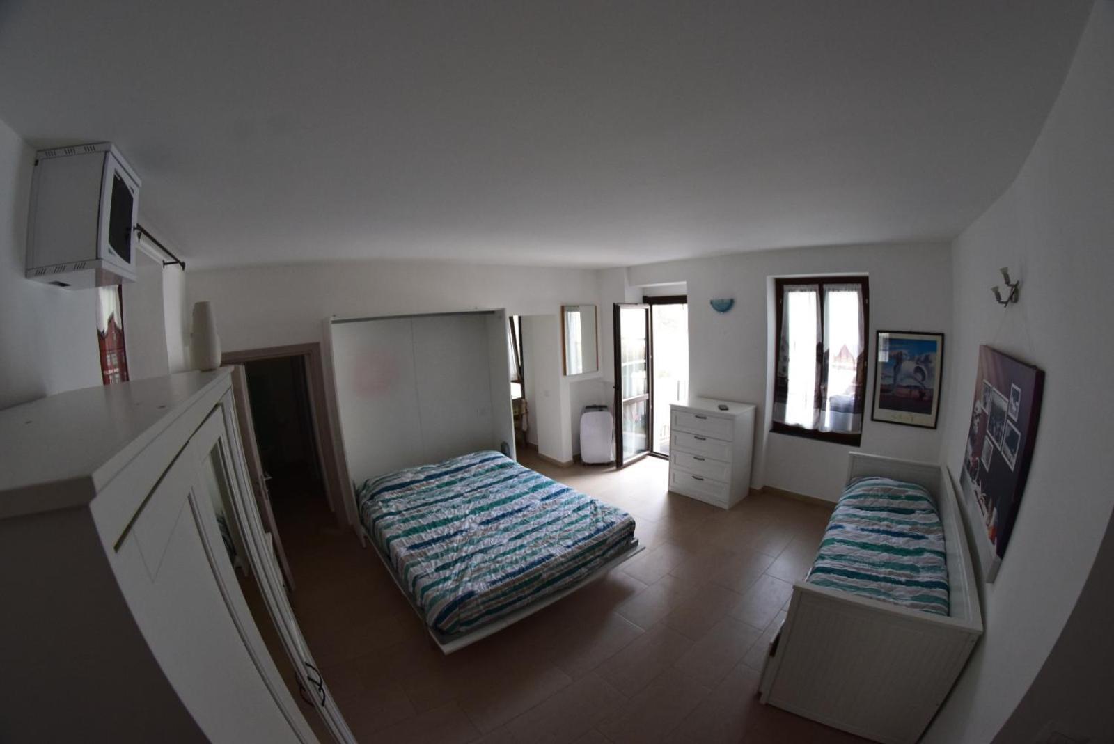 Aurora House. Apartment Abbadia Lariana