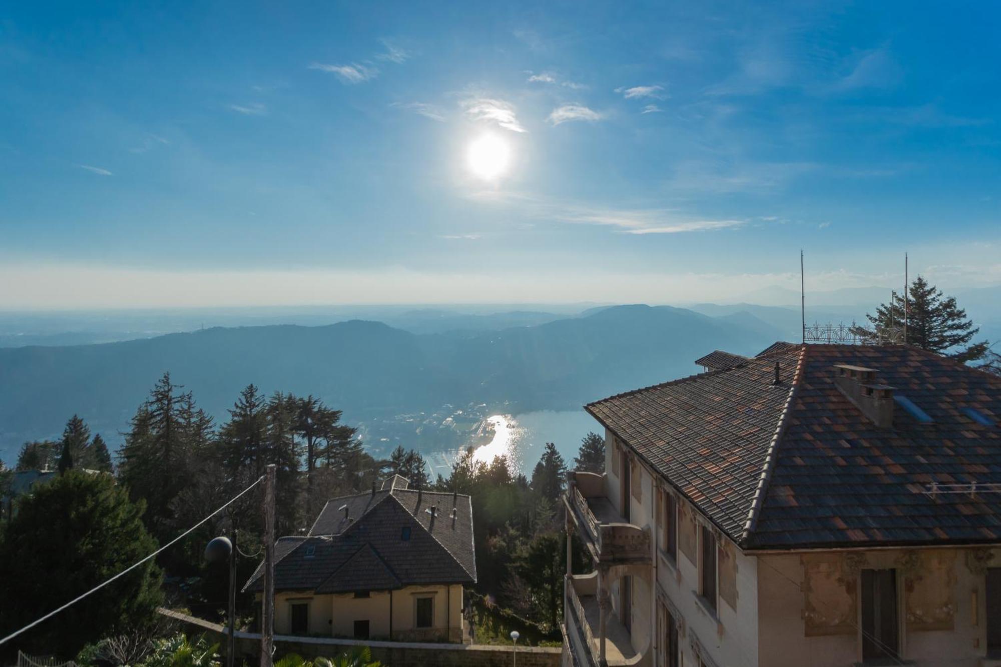 Sunset Terrace Loft - View On By Rent Apartment