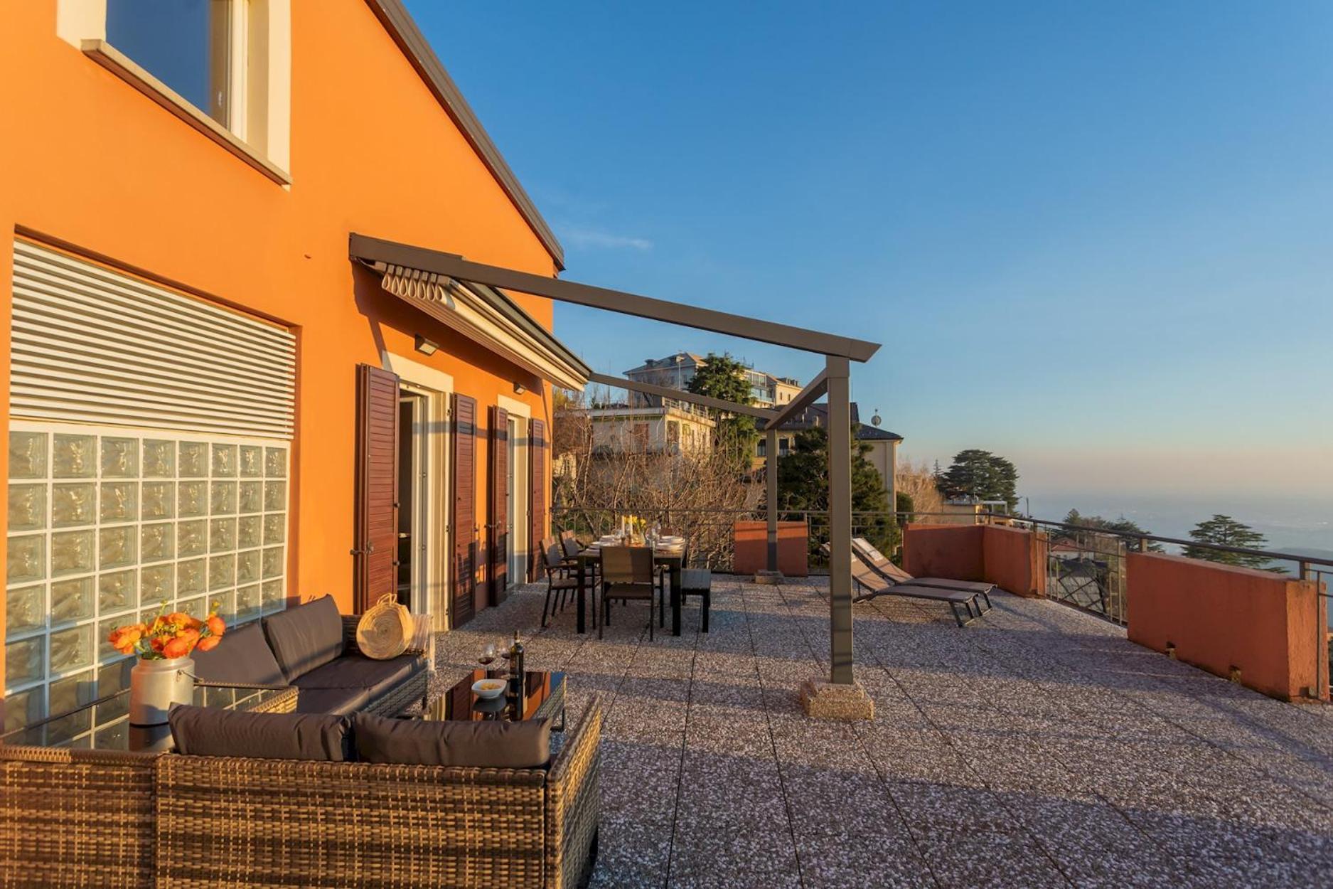 Sunset Terrace Loft - View On By Rent Apartment Brunate