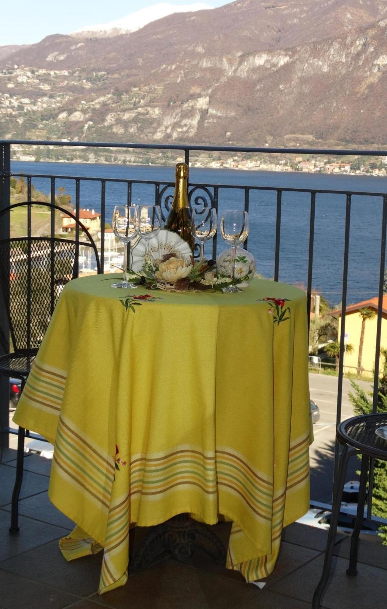 Casa Katty Zweizimmerwohnung Mit Balkon Mit Seeblick Apartment *