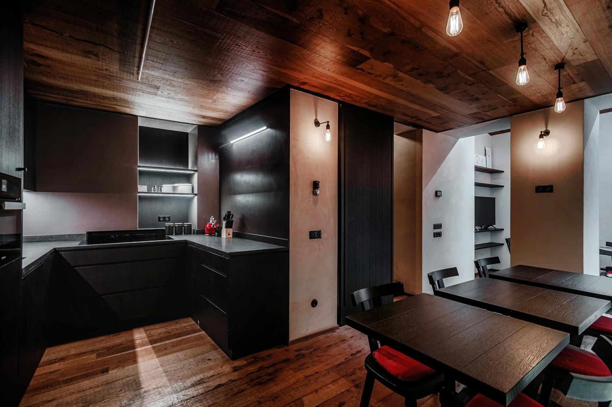 Writer's Loft In - The House Of Travelers *