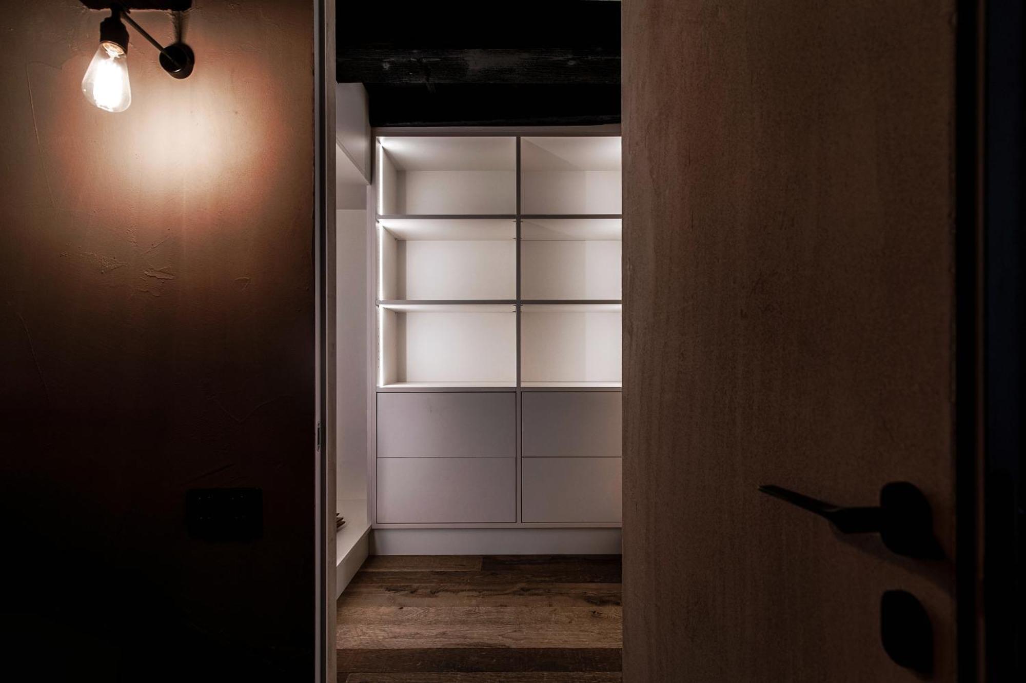 Writer's Loft In - The House Of Travelers Apartment *