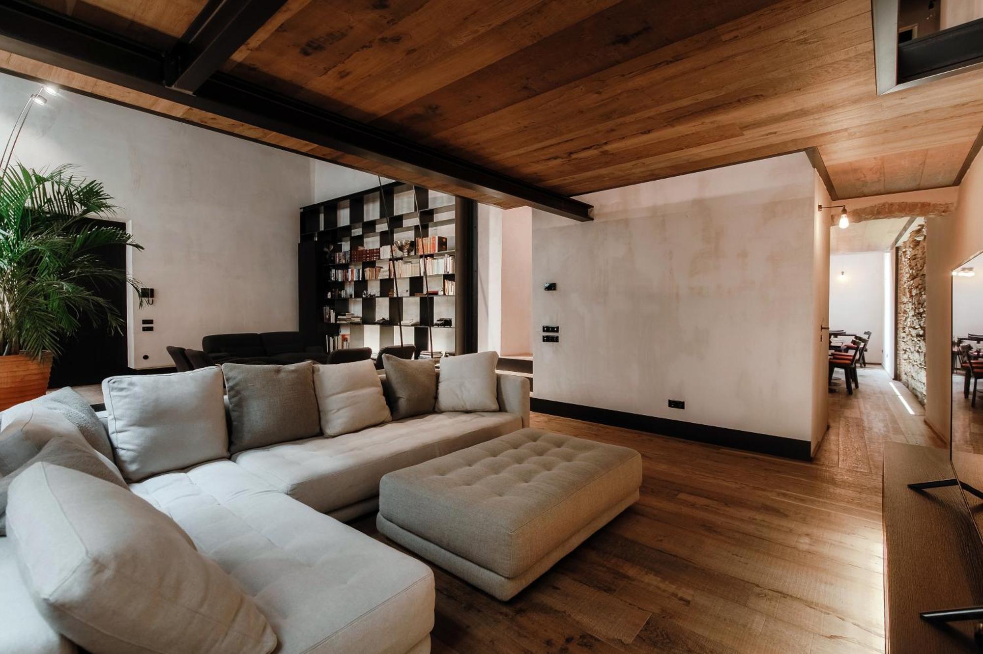 Writer's Loft In - The House Of Travelers Apartment *