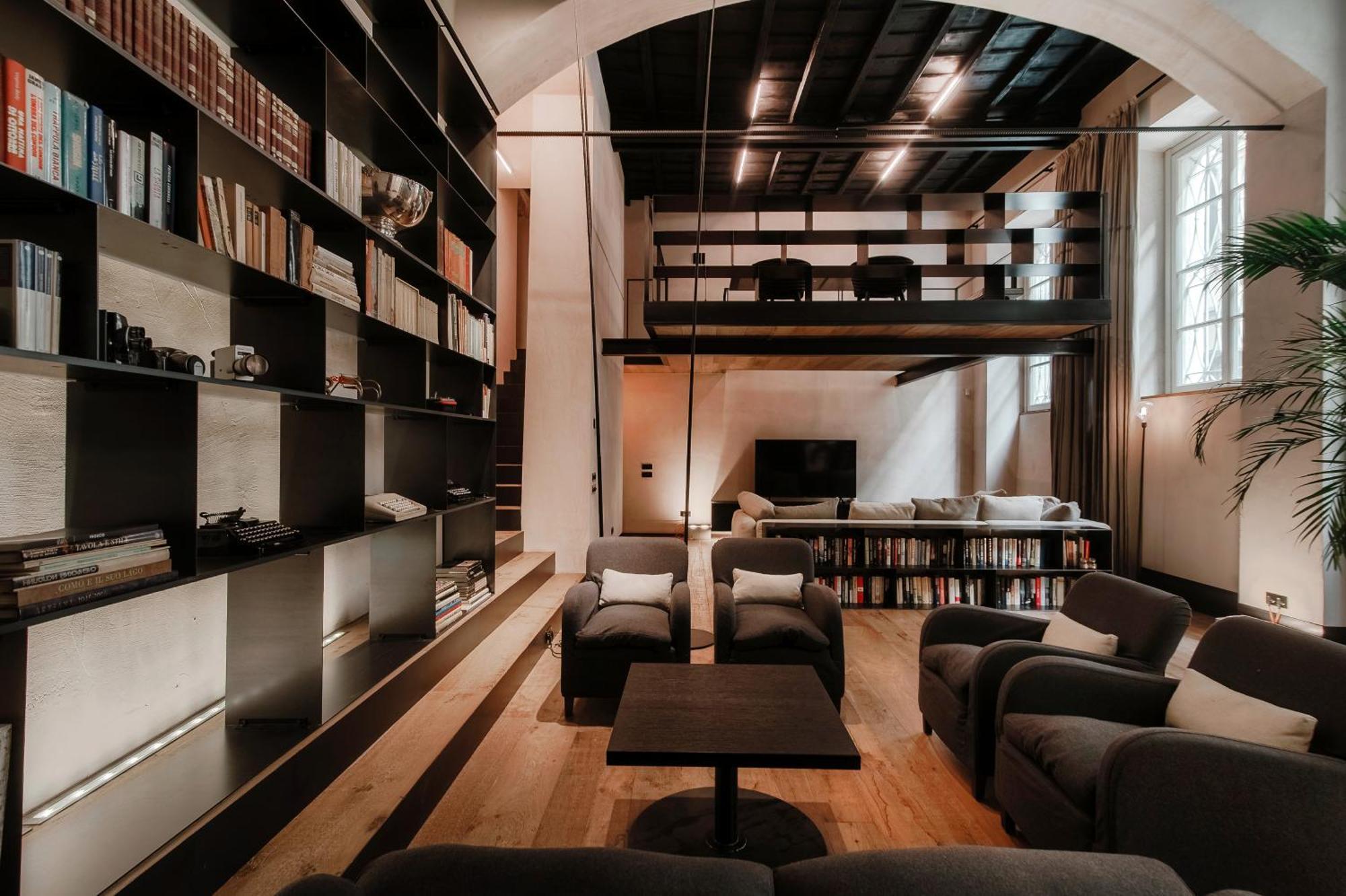 Writer's Loft In - The House Of Travelers Apartment *