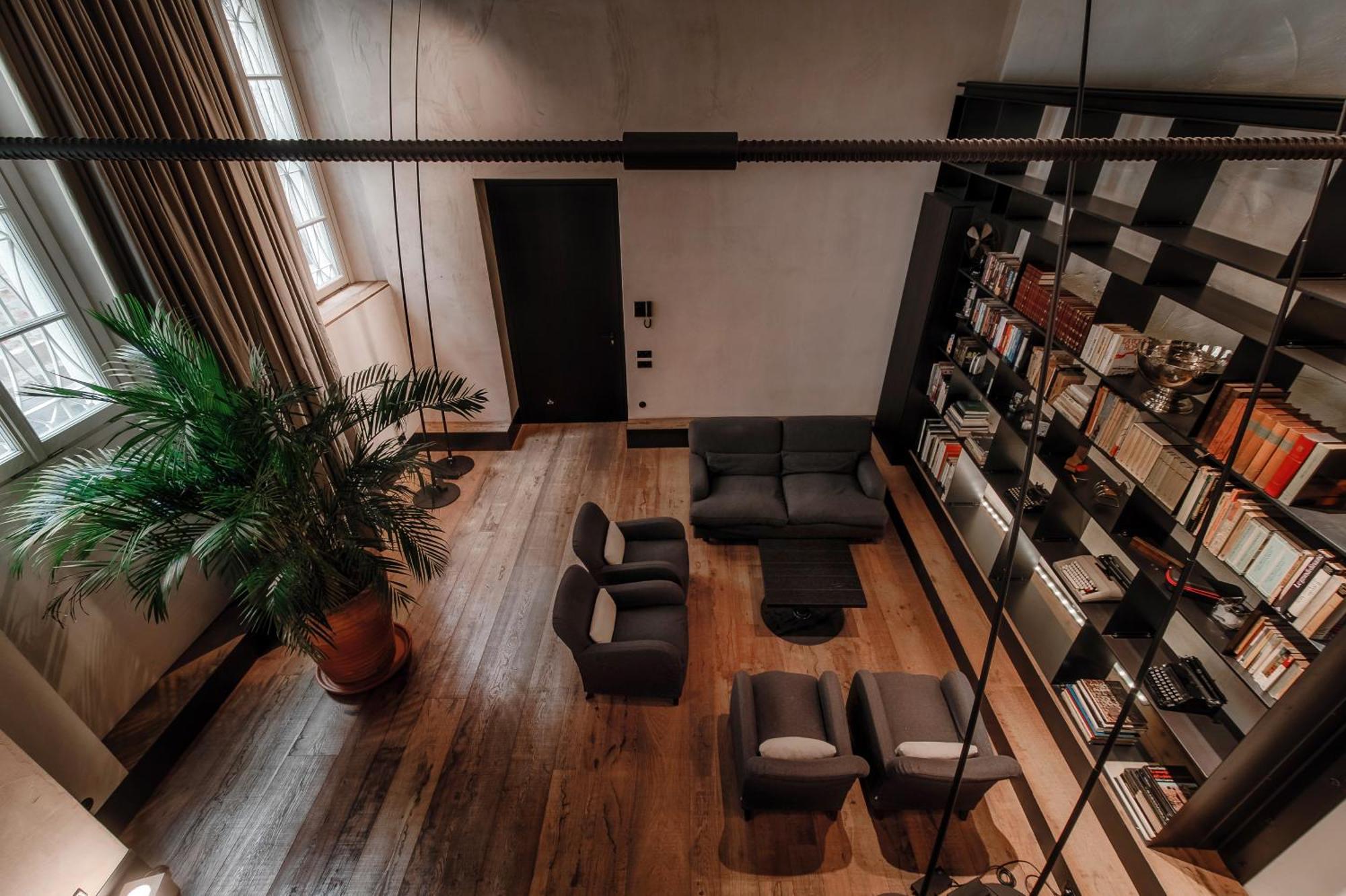 Writer's Loft In - The House Of Travelers Apartment